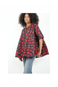 Top Wax “Nayeli” – Haut Ample Ceinturé à Motifs Carrés Rouges & Fond Noir Élégant