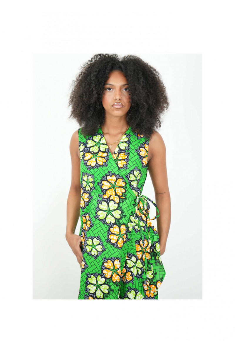 MAKEBA : Robe portefeuille sans manches – Style afro-chic MAKEBA : Robe portefeuille sans manches – Style afro-chic